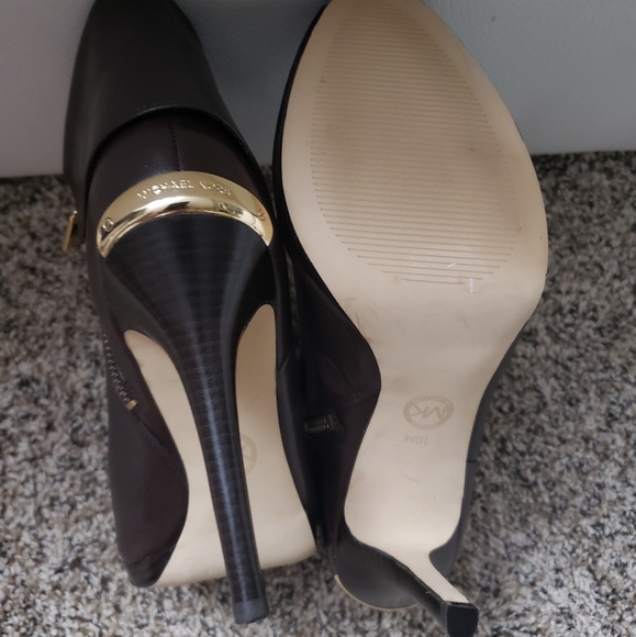 Michael Kors Booties - Picture 3 of 4